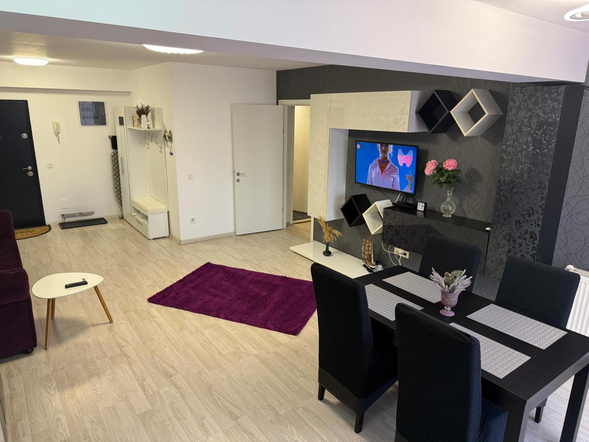 Airport Apartment 70 Squared Meters Otopeni Eksteriør billede